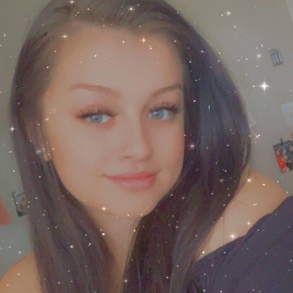 Meet your Posher, Kayla